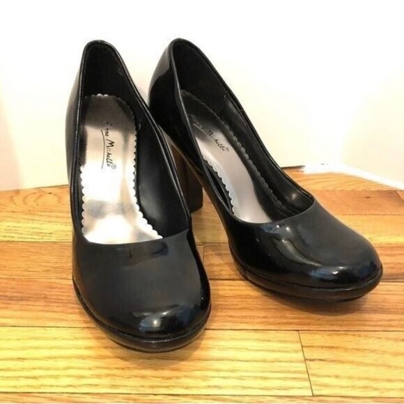 Black vegan patent leather platform heels shoes size 8 NIB retro round toe pump - Picture 3 of 9